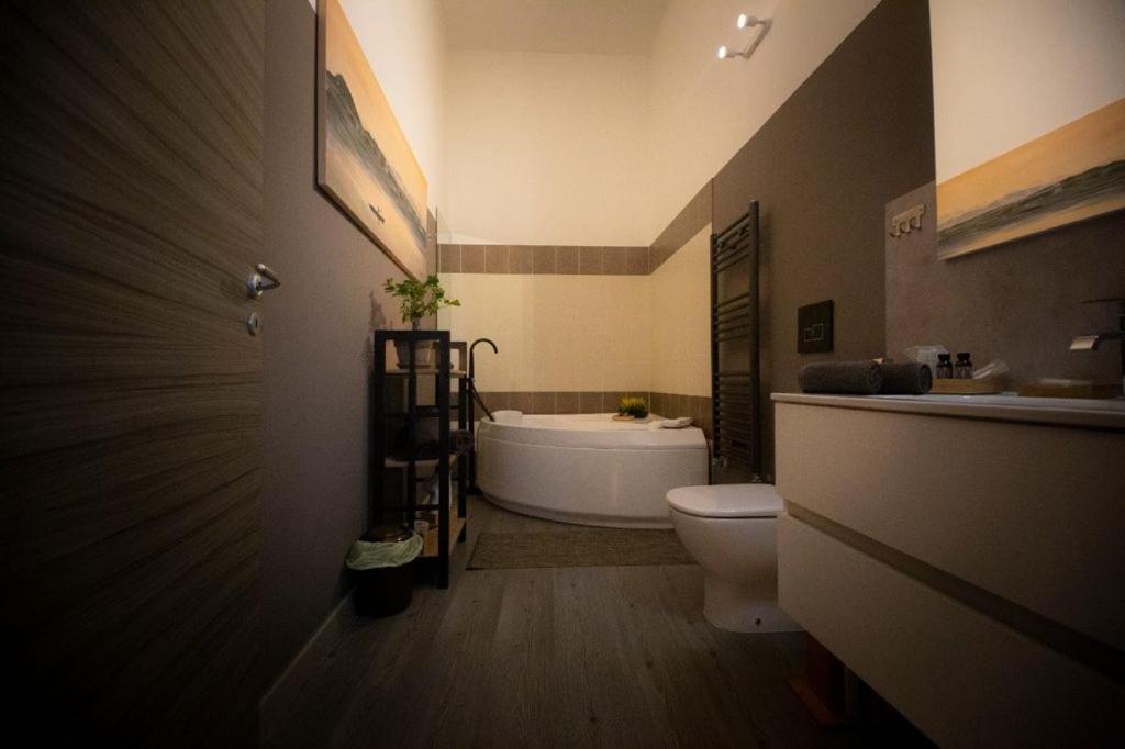 Dimora Nettare Hotel Brindisi Bagian luar foto