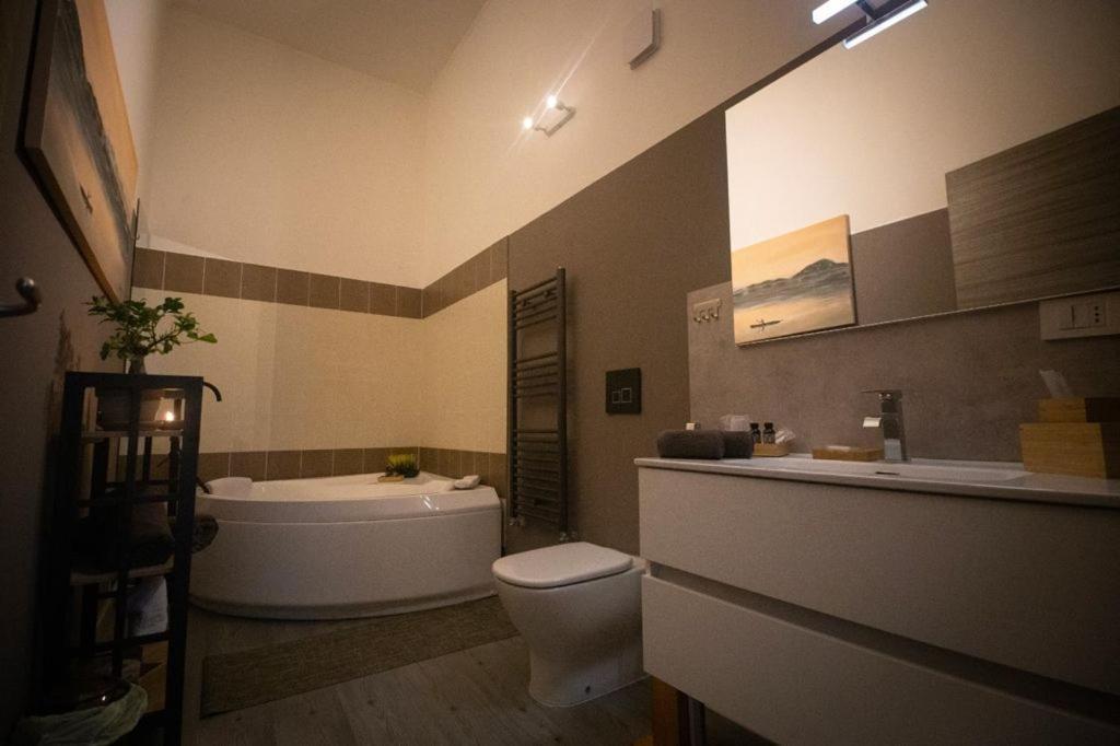 Dimora Nettare Hotel Brindisi Bagian luar foto